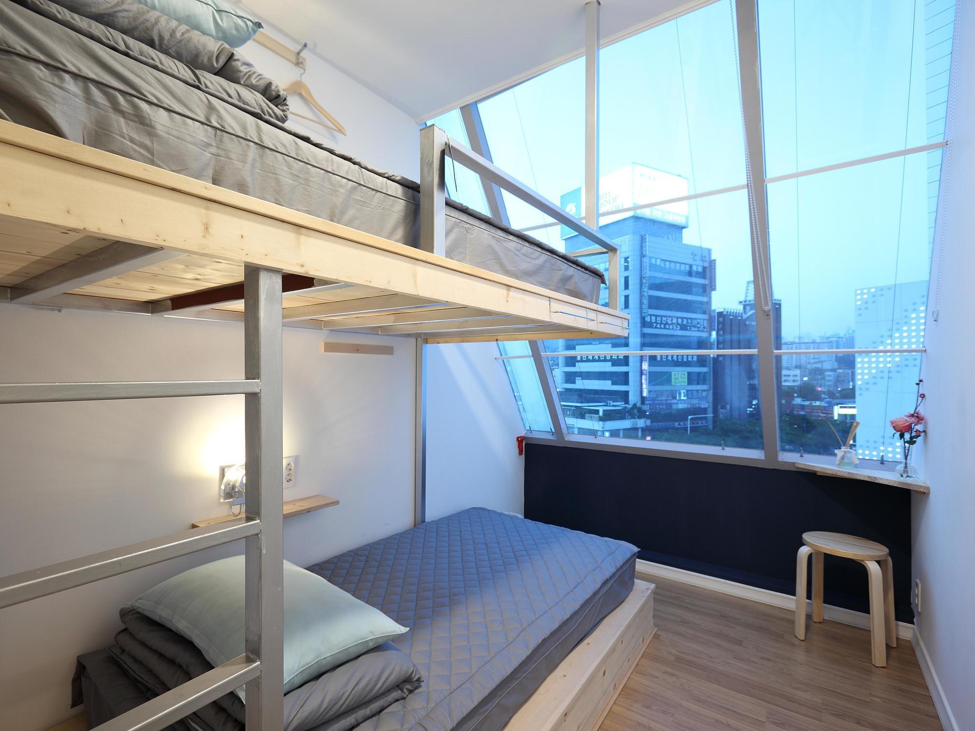 First Guesthouse Μπουσάν Εξωτερικό φωτογραφία