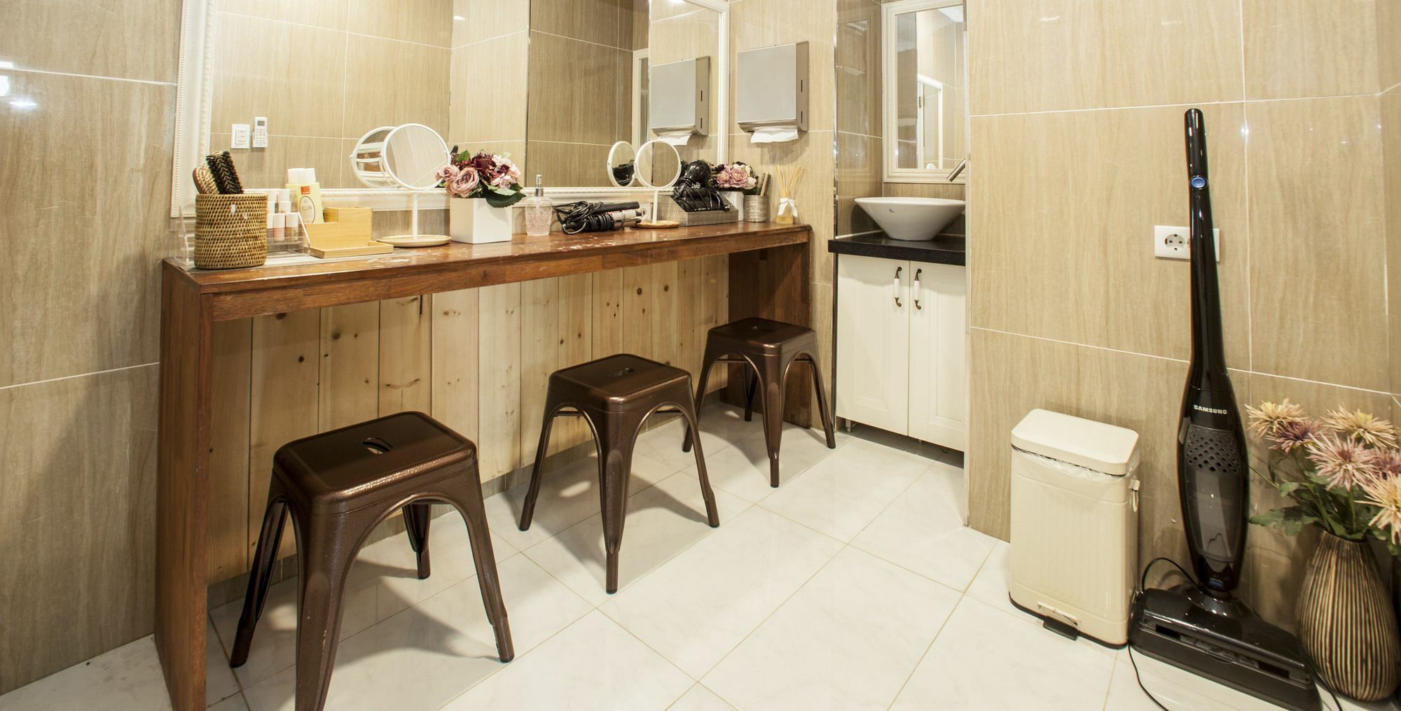 First Guesthouse Μπουσάν Εξωτερικό φωτογραφία